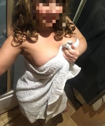 💋 У меня мягкий, креативный и опытный подход к удовлетворению твоих желаний. Я проживаю в Москве, Москва, и готова порадовать тебя своими услугами. 💫 Мое мастерство в особенности оценили мои довольные клиенты, которые обожают мое нежное общение, страстные ласки и безграничную фантазию. Я внимательно слушаю и понимаю твои потребности, чтобы каждая встреча была уникальной и незабываемой. 🌹 Чтобы убедиться в этом, загляни в мою галерею фото, там ты найдешь много соблазнительных снимков. Я с нетерпением жду нашей встречи, чтобы создать вместе незабываемые моменты удовольствия. ✨ Радмила